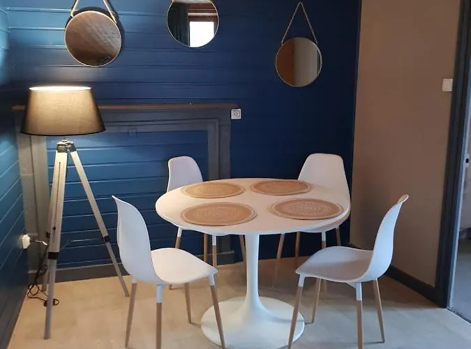 Cocoon 2 Plein Centre De Wifi Tv Confort Edf Inclus Appartement Besse-et-Saint-Anastaise